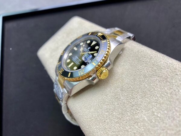 Rolex Submariner Date Yellow Gold Swiss Made 5A - Image 4